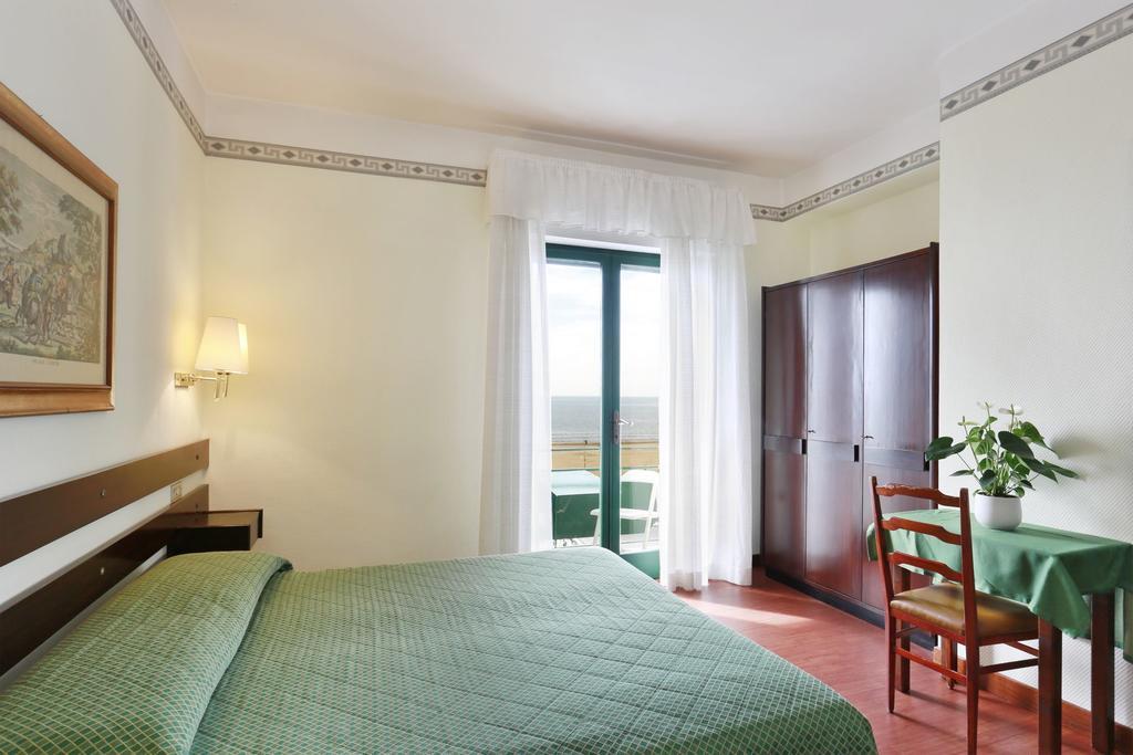 Hotel Piccadilly Camaiore Ruang foto